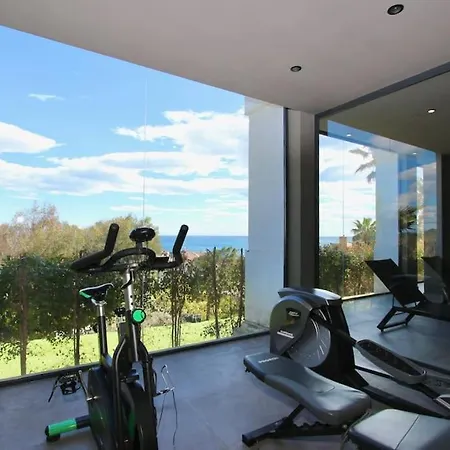 Luxurious With Seaview In Sunny Apartment *