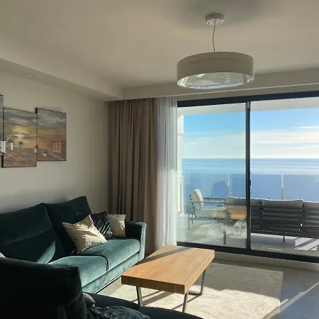 Luxurious With Seaview In Sunny
