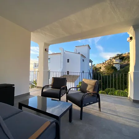Luxurious With Seaview In Sunny Apartment Manilva