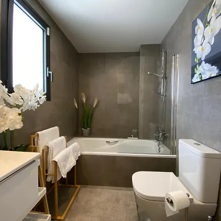 Apartment Luxurious With Seaview In Sunny Manilva