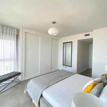 Luxurious With Seaview In Sunny